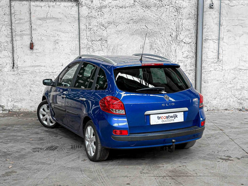 Renault Clio Estate 1.6-16V Dynamique 111hp 2008