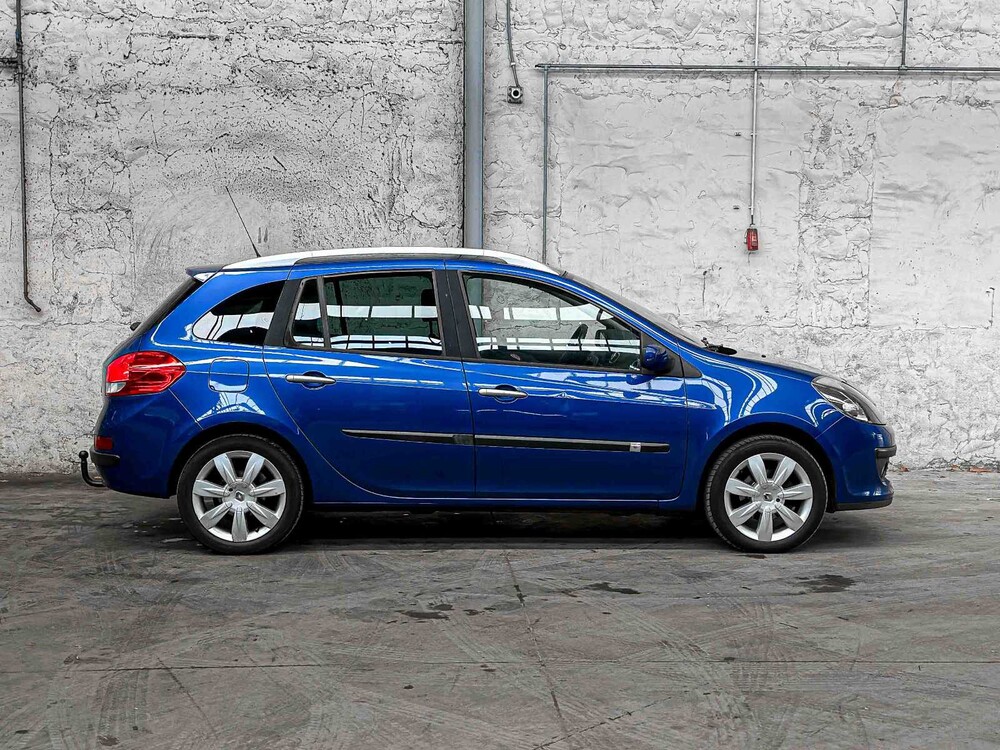 Renault Clio Estate 1.6-16V Dynamique 111hp 2008