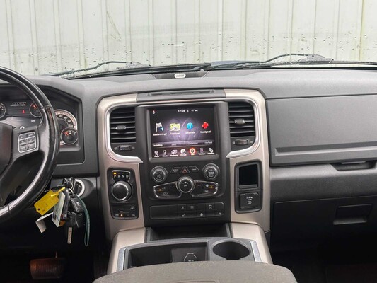 Dodge Ram 1500 3.6 V6 QC 6'4 309PK 2015, VL-176-F