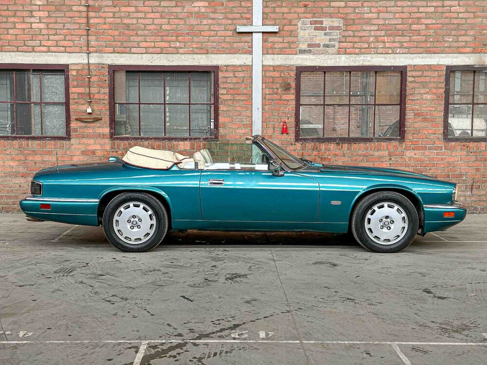 Jaguar XJS 4.0L L6 DOHC 24V 1996