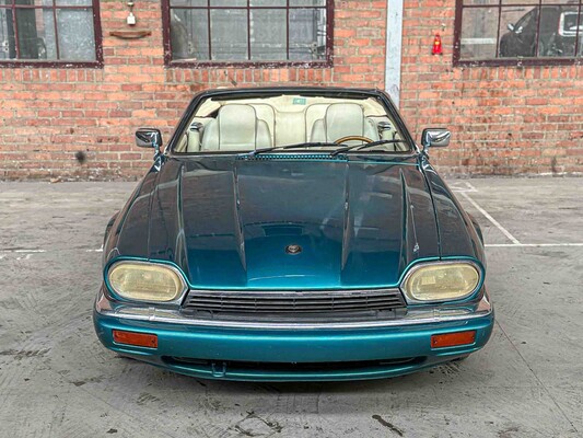 Jaguar XJS 4.0L L6 DOHC 24V 1996