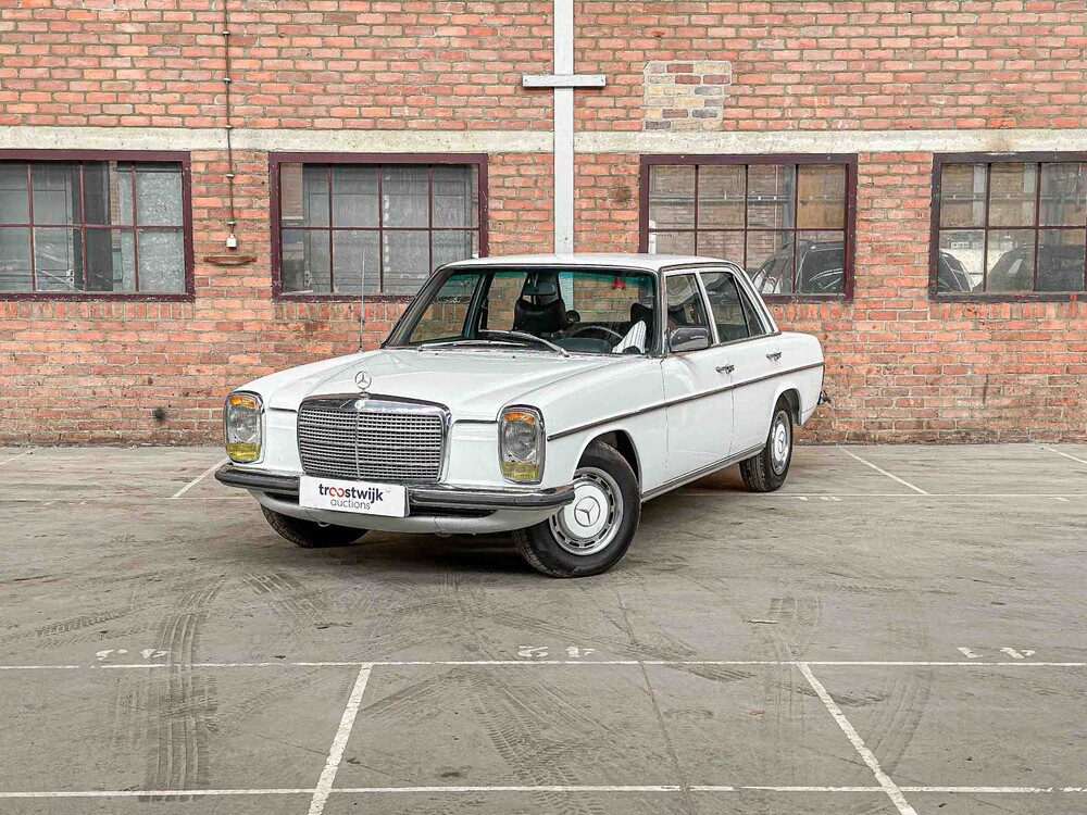Mercedes-Benz 230.6 W114 / 8 136PS 1975, 72-YB-84