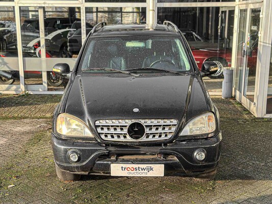 Mercedes-Benz ML55 AMG 5.4 V8 347pk 2000, KD-089-S ML-Klasse