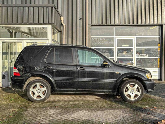 Mercedes-Benz ML55 AMG 5.4 V8 347pk 2000, KD-089-S ML-Klasse