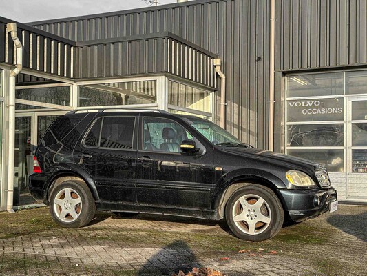 Mercedes-Benz ML55 AMG 5.4 V8 347pk 2000, KD-089-S ML-Klasse