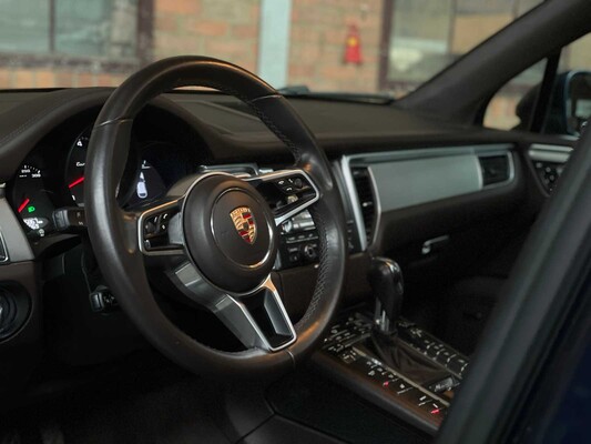 Porsche Macan Turbo 3.6 V6 400hp 2014