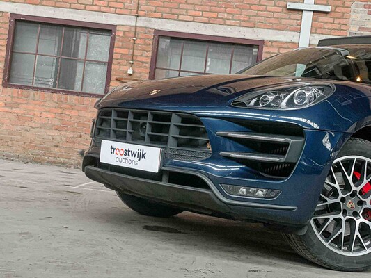 Porsche Macan Turbo 3.6 V6 400hp 2014