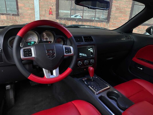 Dodge Challenger SXT 3.6 V6 309hp 2013