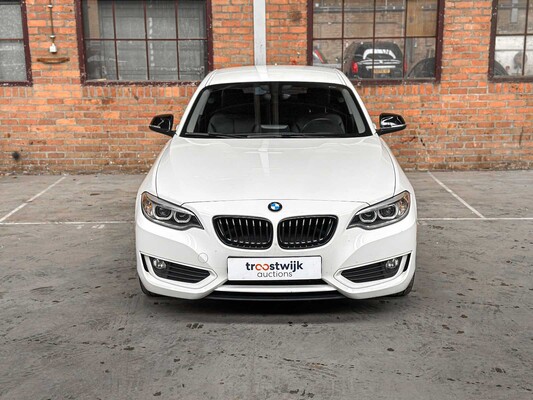 BMW 228i High Executive F22 245hp 2015 2 Series Coupe, H-545-VJ