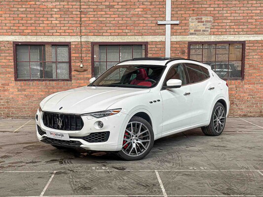 Maserati Levante SQ4 3.0 V6 424hp 2017