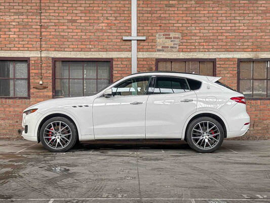 Maserati Levante SQ4 3.0 V6 424pk 2017