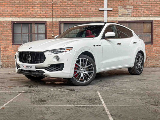 Maserati Levante SQ4 3.0 V6 424hp 2017