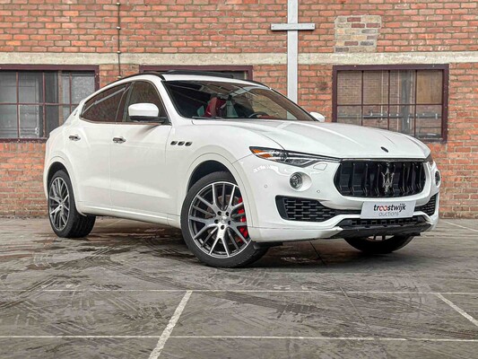 Maserati Levante SQ4 3.0 V6 424hp 2017