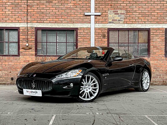 Maserat GranCabrio 4.7 V8 439PS 2011, 2-KBX-77