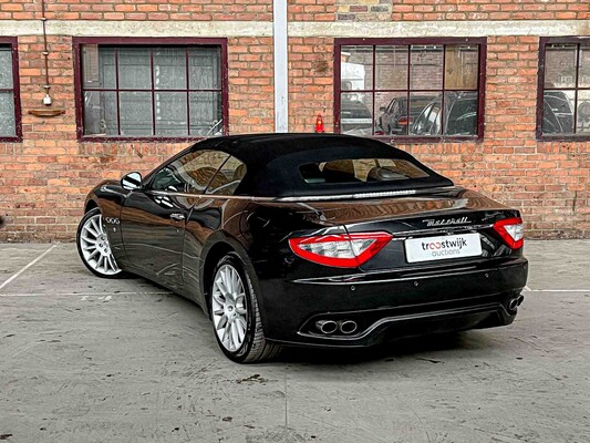 Maserat GranCabrio 4.7 V8 439PS 2011, 2-KBX-77