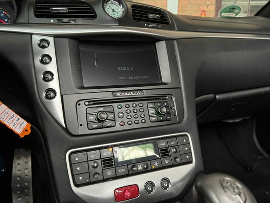 Maserat GranCabrio 4.7 V8 439PS 2011, 2-KBX-77