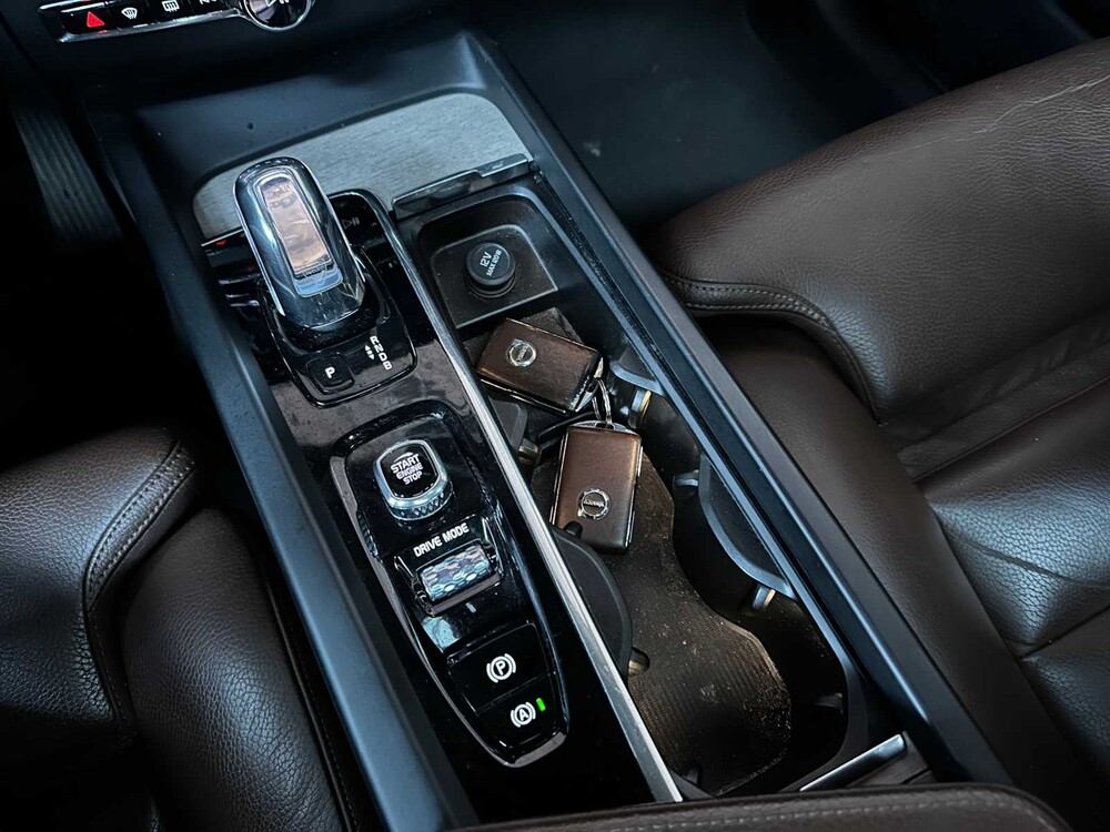 Volvo XC60 2.0 T8 Twin Engine AWD Inscription Hybrid 409pk 2018, RZ-879-F