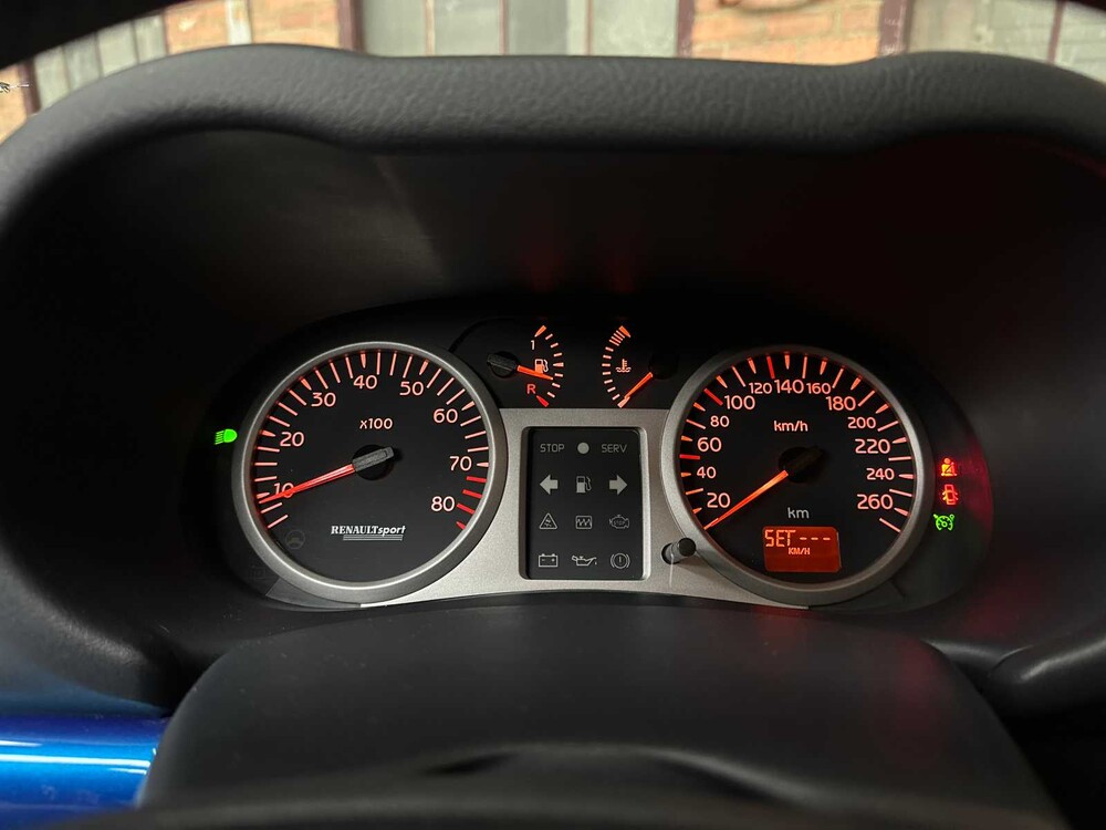 Renault Clio V6 RS Phase 2 255 Renault Sport 3.0 V6 255pk 2004, P-745-NN Youngtimer 