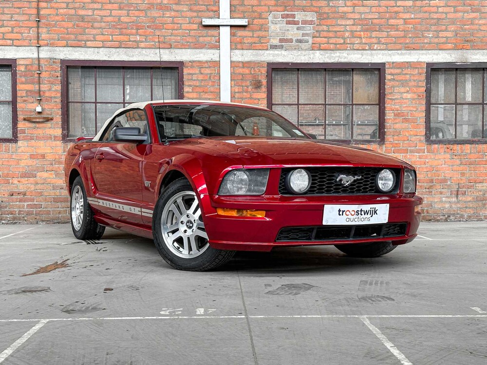 Ford Mustang GT Cabriolet 4.6 V8 305PS 2006 Youngtimer
