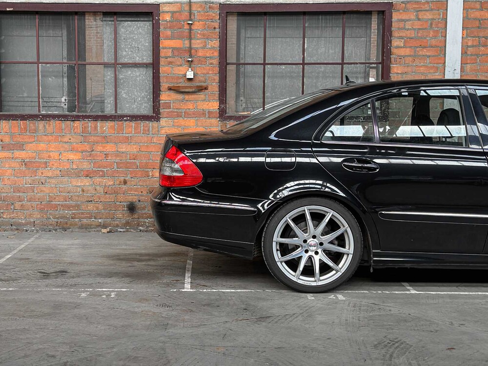 Mercedes-Benz E280 3.0 V6 Classic (Facelift) 231pk 2007 E-klasse, N-989-RF Youngtimer