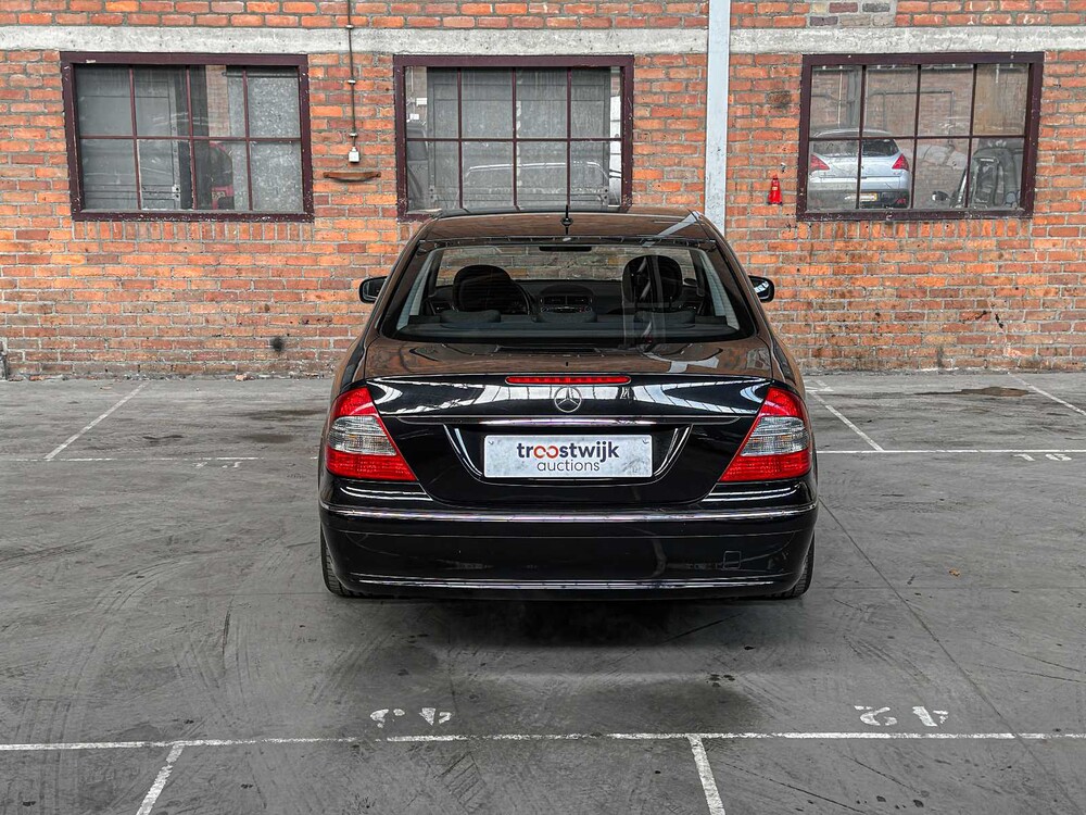 Mercedes-Benz E280 3.0 V6 Classic (Facelift) 231pk 2007 E-klasse, N-989-RF Youngtimer