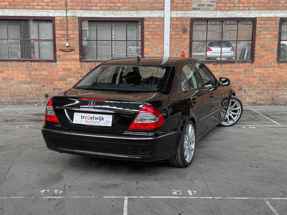 Mercedes-Benz E280 3.0 V6 Classic (Facelift) 231pk 2007 E-klasse, N-989-RF Youngtimer