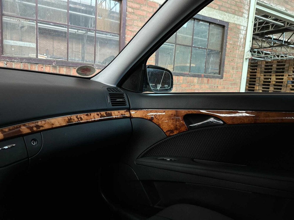 Mercedes-Benz E280 3.0 V6 Classic (Facelift) 231pk 2007 E-klasse, N-989-RF Youngtimer