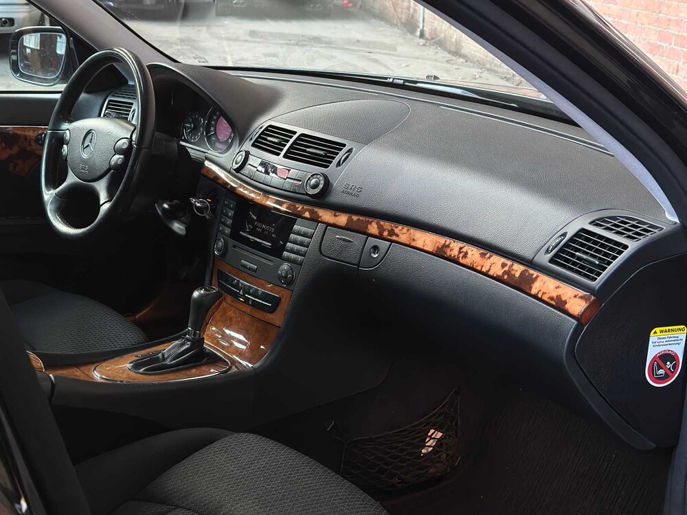 Mercedes-Benz E280 3.0 V6 Classic (Facelift) 231pk 2007 E-klasse, N-989-RF Youngtimer