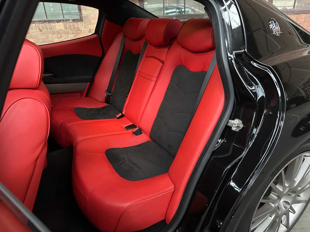 Maserati Quattroporte 4.7 V8 440PS Sport GTS '63.000km' 2010