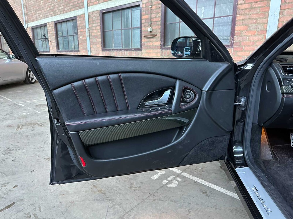 Maserati Quattroporte 4.2 V8 400pk 2006 Youngtimer