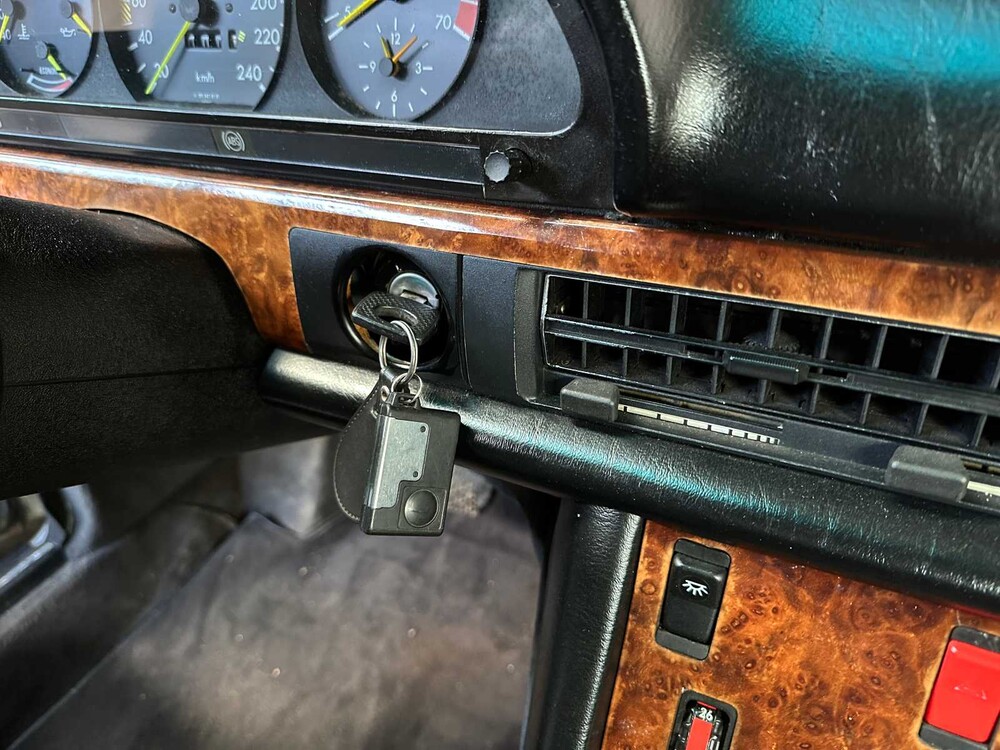 Mercedes-Benz W126 500 SEC 231hp 