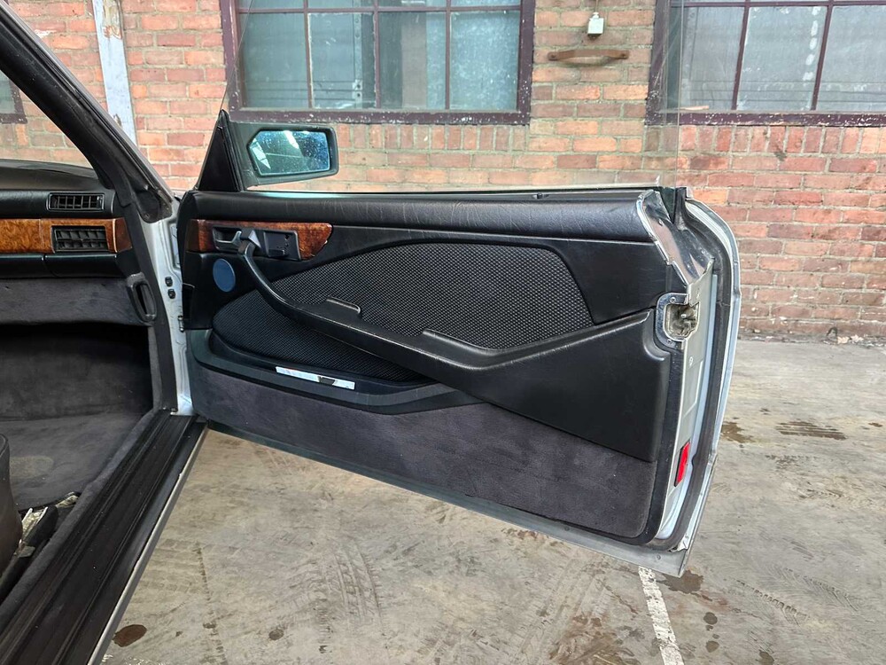 Mercedes-Benz W126 500 SEC 231hp 