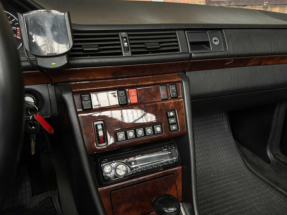 Mercedes-Benz 300 CE-24 Cabriolet 124 1993 E-Class