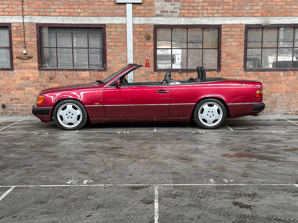 Mercedes-Benz 300 CE-24 Cabriolet 124 1993 E-Class
