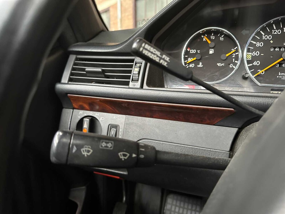 Mercedes-Benz 300 CE-24 Cabriolet 124 1993 E-Class