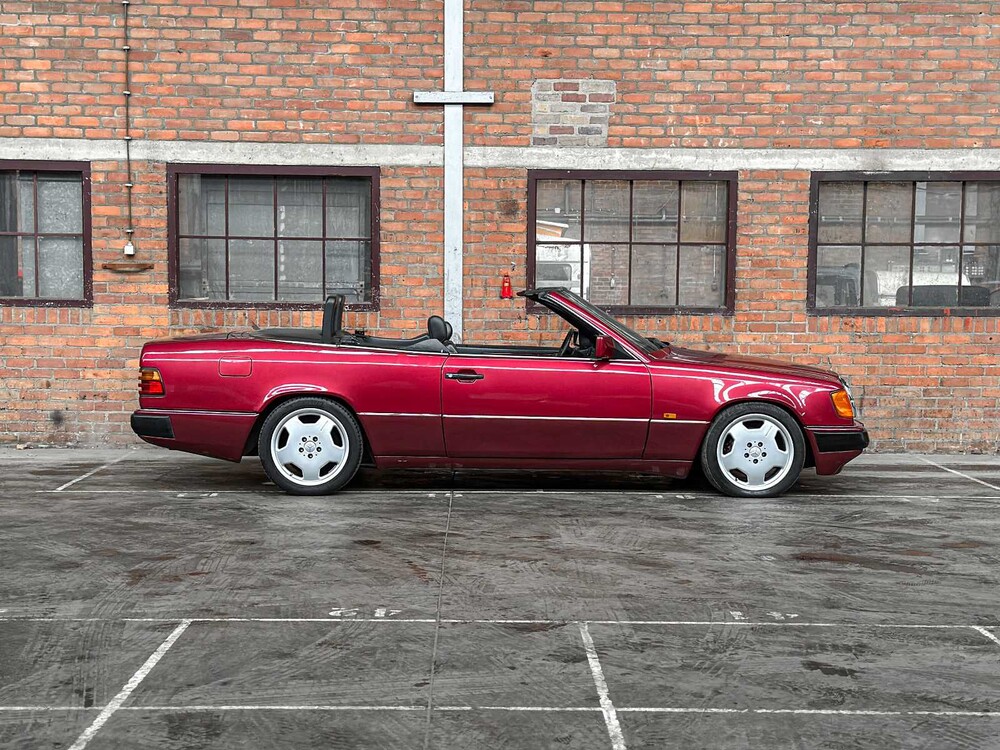 Mercedes-Benz 300 CE-24 Cabriolet 124 1993 E-Class