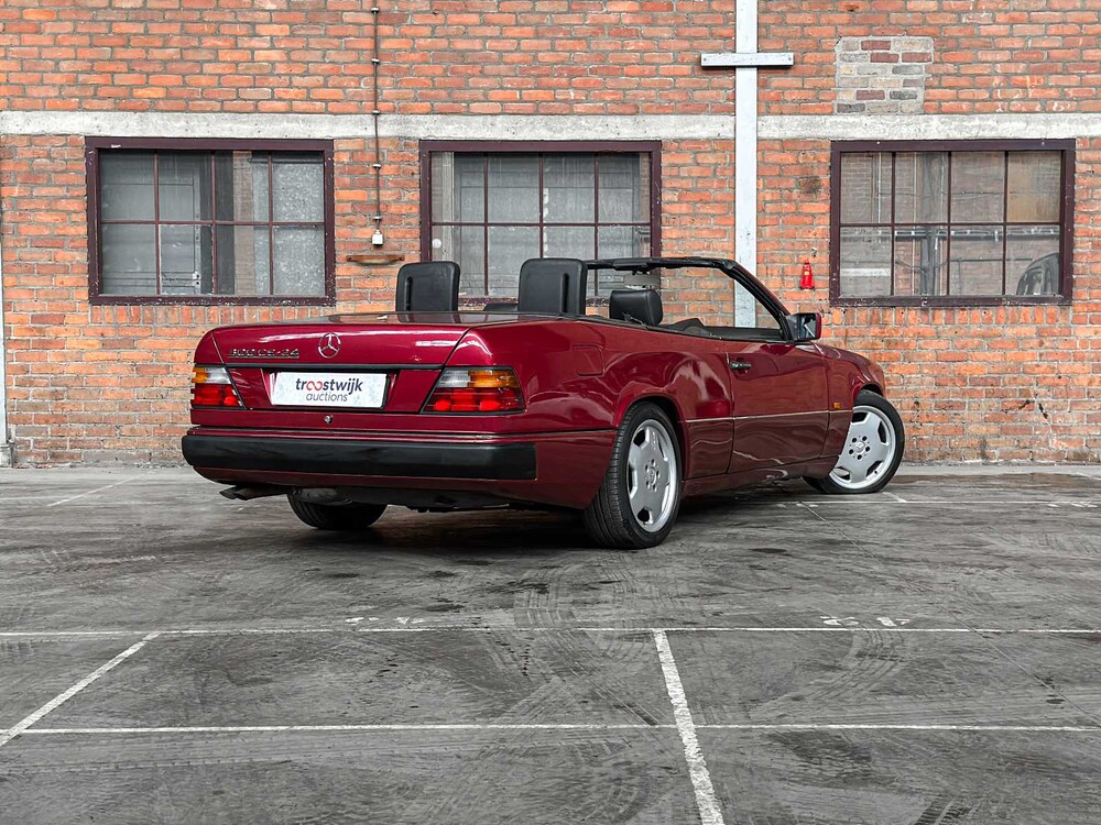 Mercedes-Benz 300 CE-24 Cabriolet 124 1993 E-Class