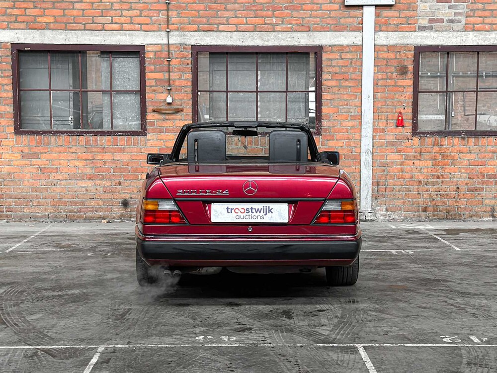 Mercedes-Benz 300 CE-24 Cabriolet 124 1993 E-Class