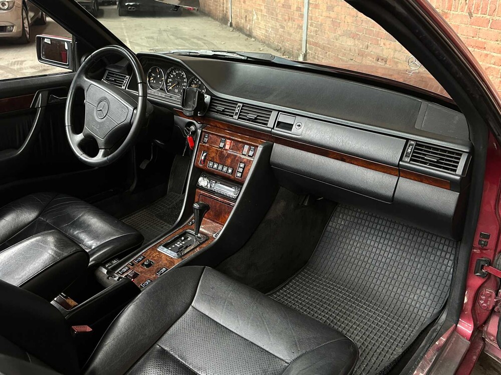 Mercedes-Benz 300 CE-24 Cabriolet 124 1993 E-Class