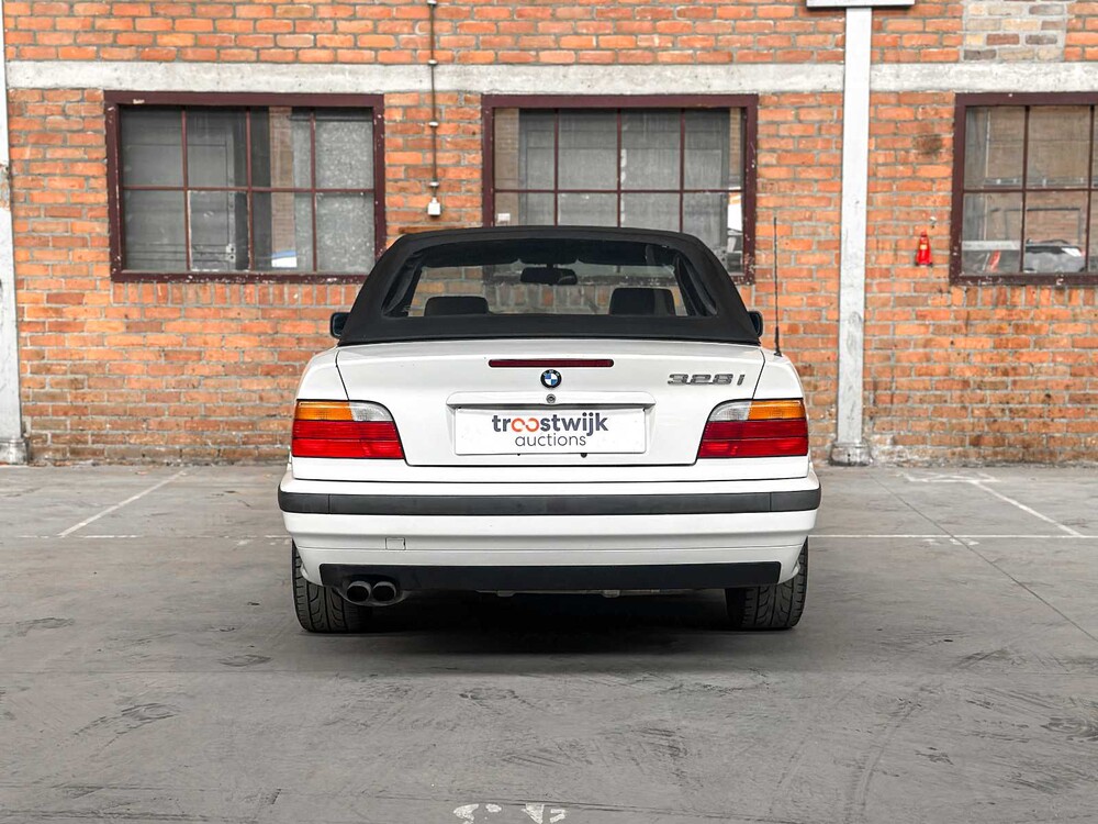 BMW 328i Cabriolet E36 192pk 1997 3-Serie