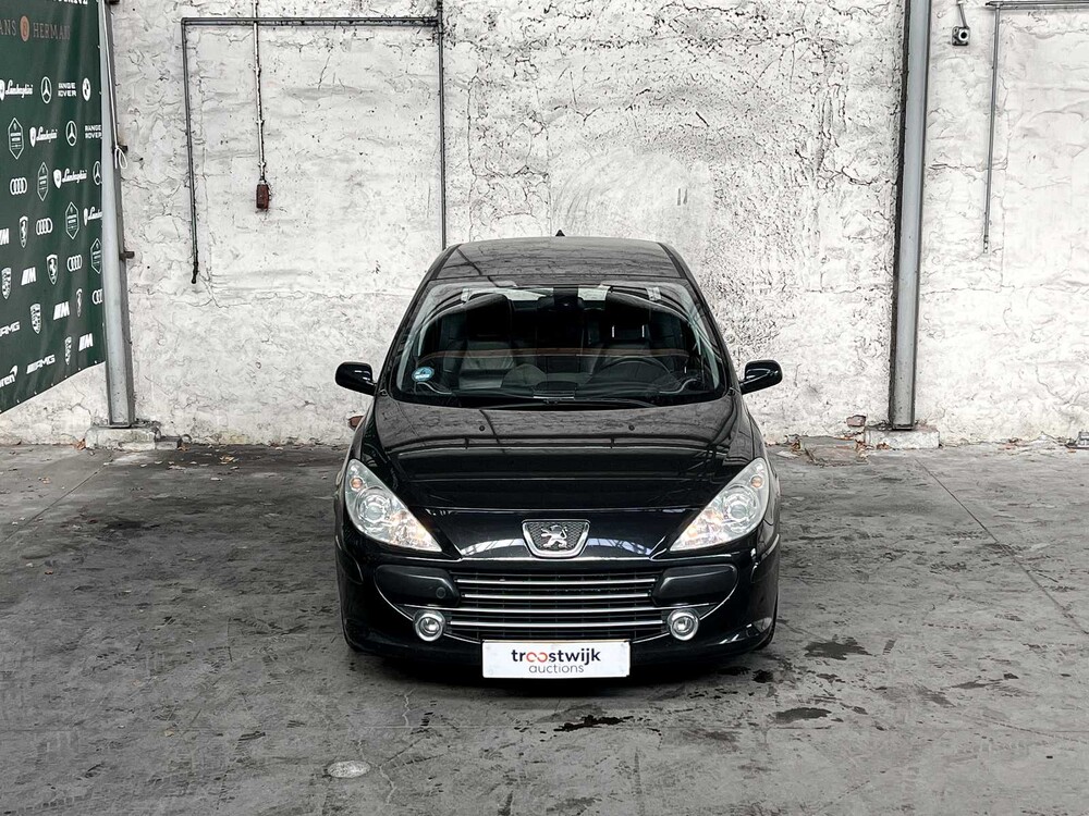 Peugeot 307 1.6-16V Griffe 109hp 2006, 32-TD-PX