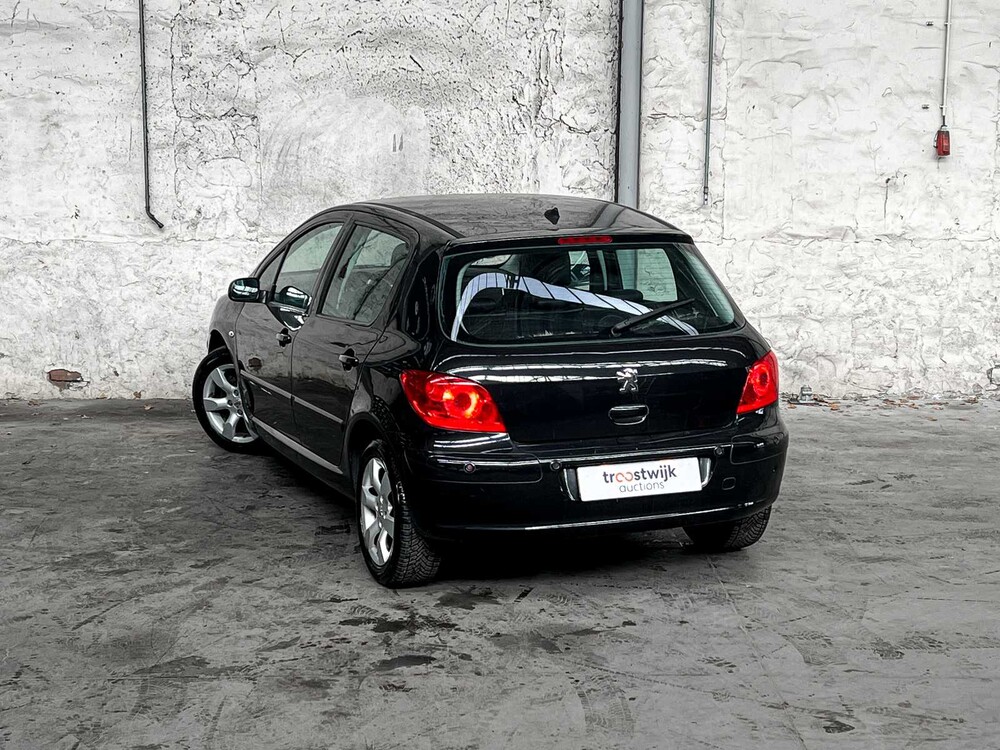 Peugeot 307 1.6-16V Griffe 109hp 2006, 32-TD-PX