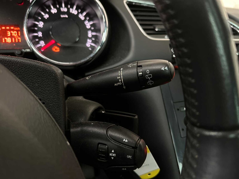 Peugeot 3008 1.6 VTi Première 120hp 2010, 76-KHR-3