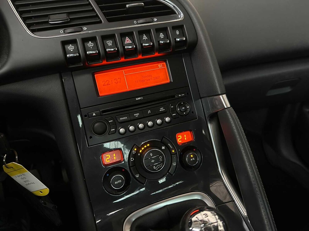 Peugeot 3008 1.6 VTi Première 120hp 2010, 76-KHR-3