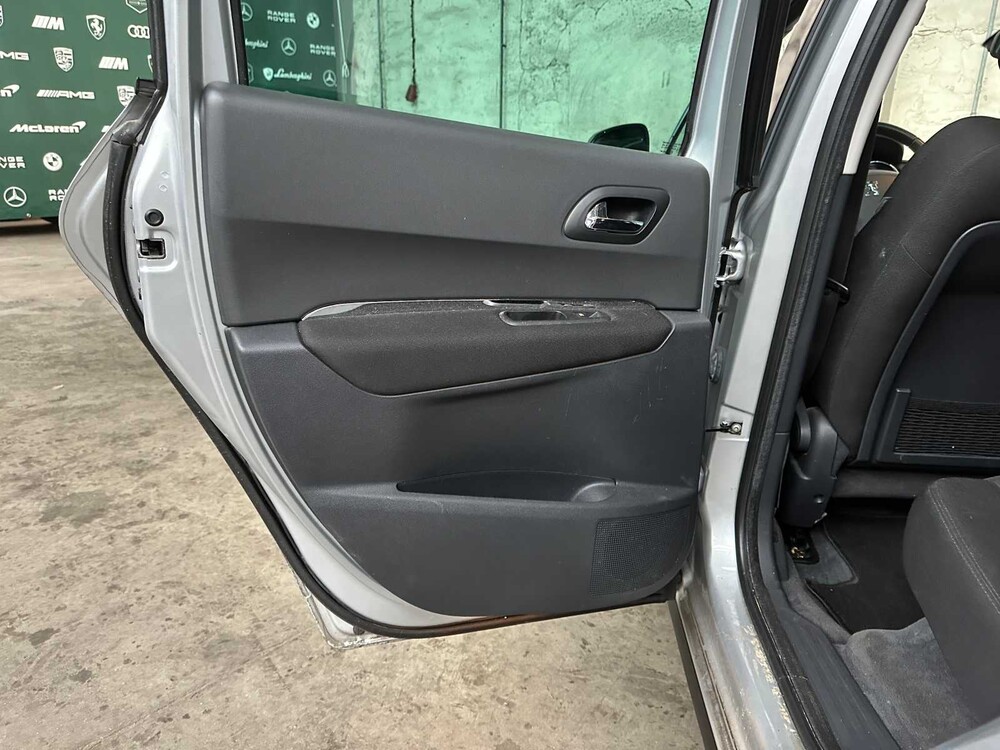 Peugeot 3008 1.6 VTi Première 120hp 2010, 76-KHR-3