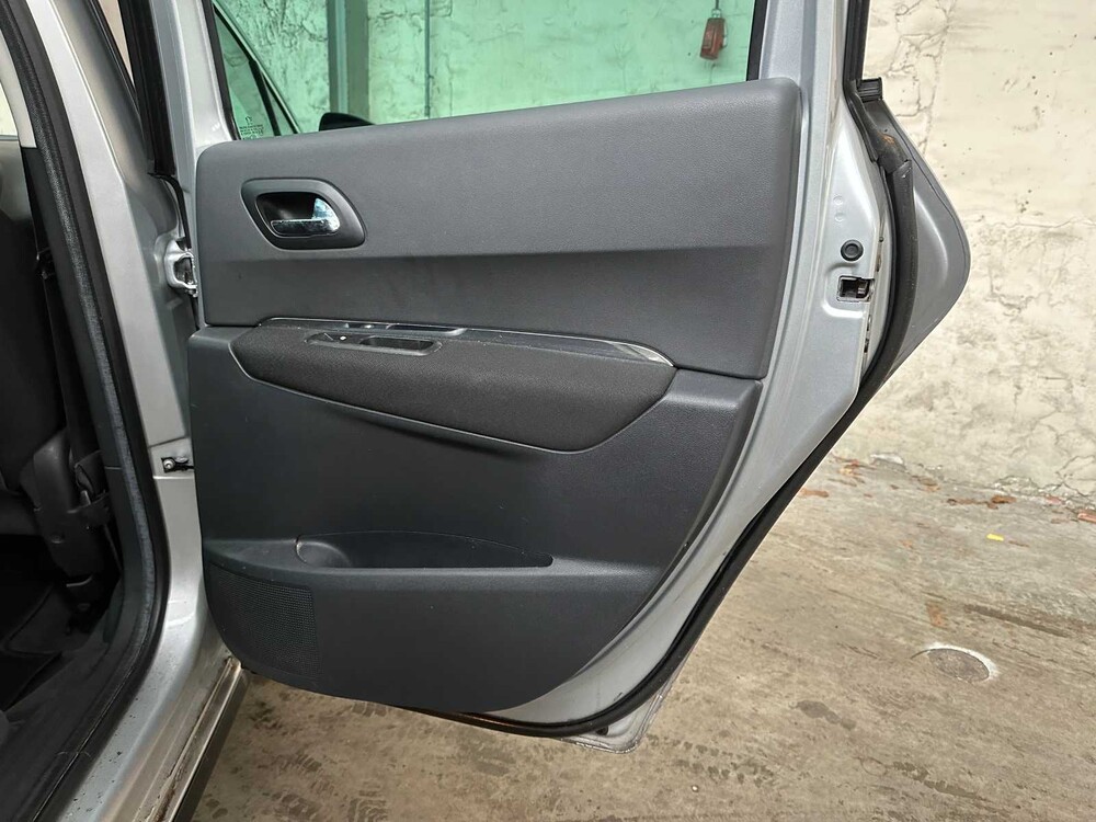 Peugeot 3008 1.6 VTi Première 120hp 2010, 76-KHR-3