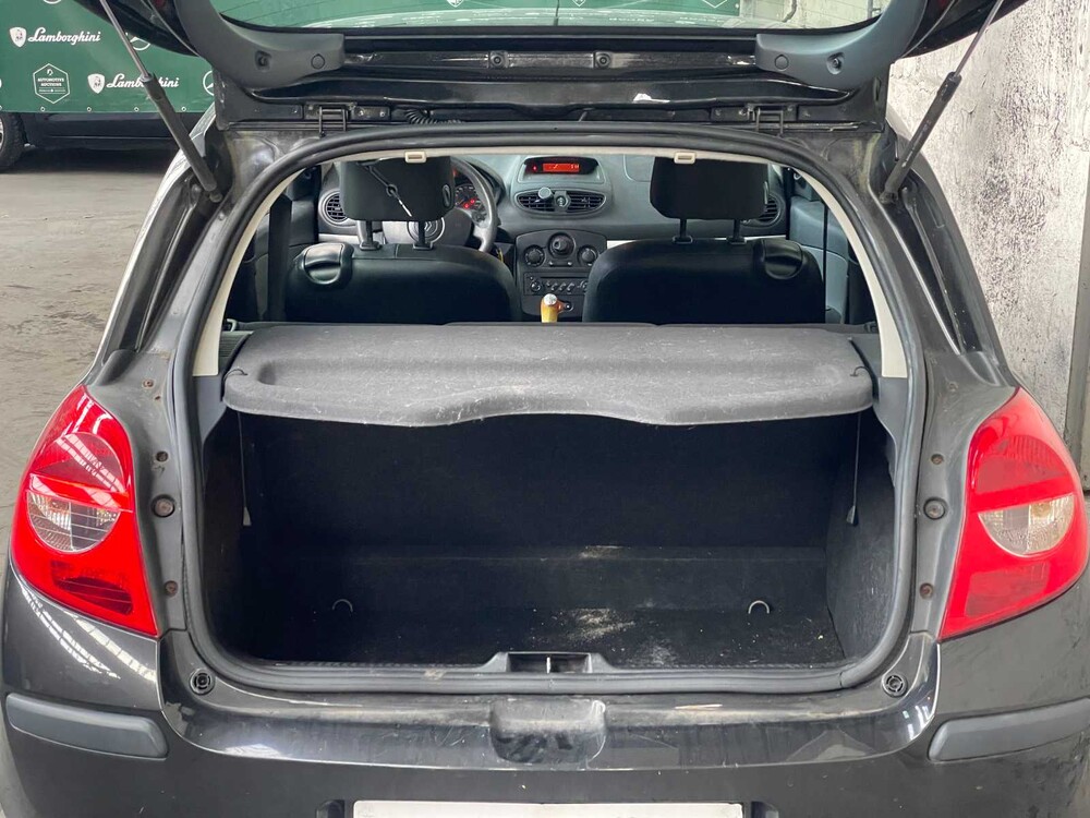 Renault Clio 1.2-16V Expression 75PS 2006, 27-TD-VH