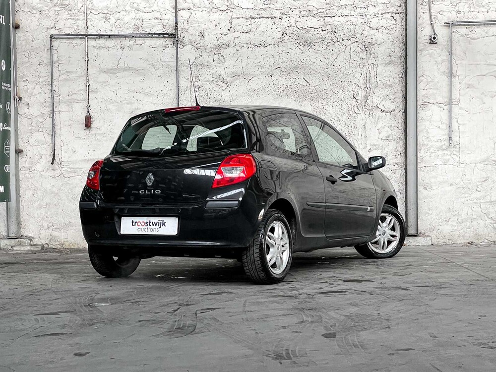 Renault Clio 1.2-16V Expression 75PS 2006, 27-TD-VH