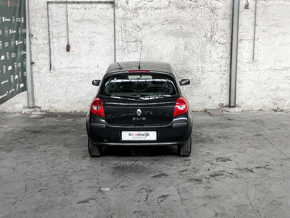 Renault Clio 1.2-16V Expression 75PS 2006, 27-TD-VH