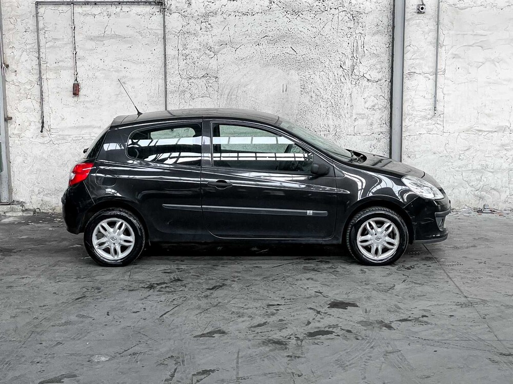 Renault Clio 1.2-16V Expression 75PS 2006, 27-TD-VH